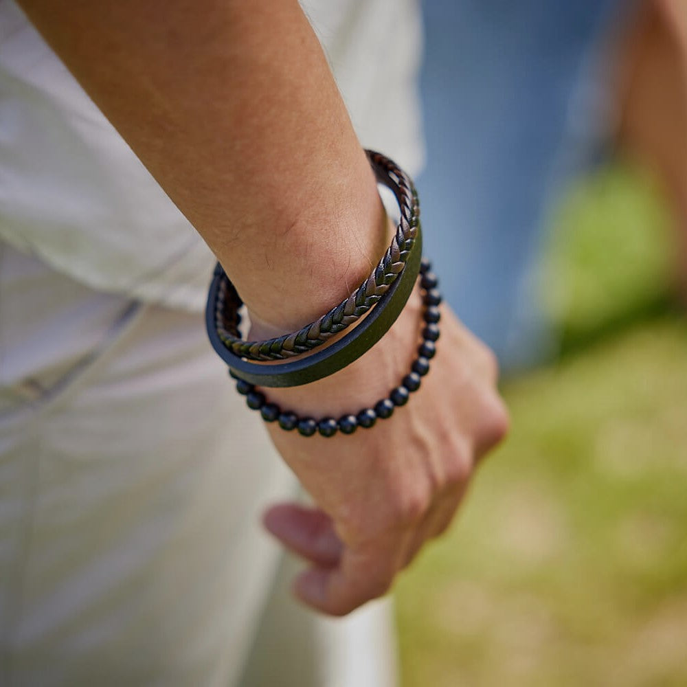 Högkvalitativt läderarmband. Den kommer i en presentbox perfekt för att ge i present, Armband Herr, läderarmband, läder, brun, accessoarer, mode, herraccessoarer.sommar 2025